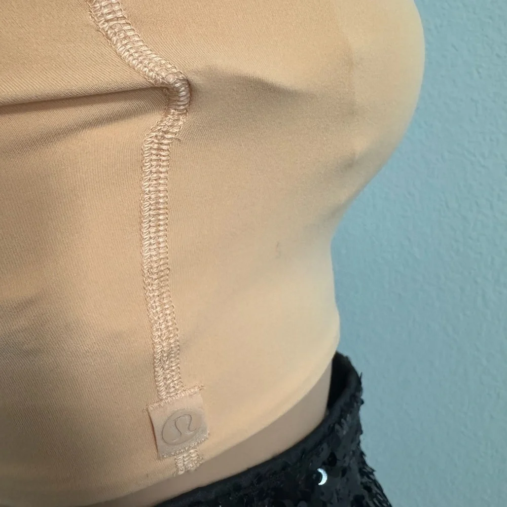 Women's Lululemon Peaches and Cream Seamless Sports Racer Back Bra- Size XS